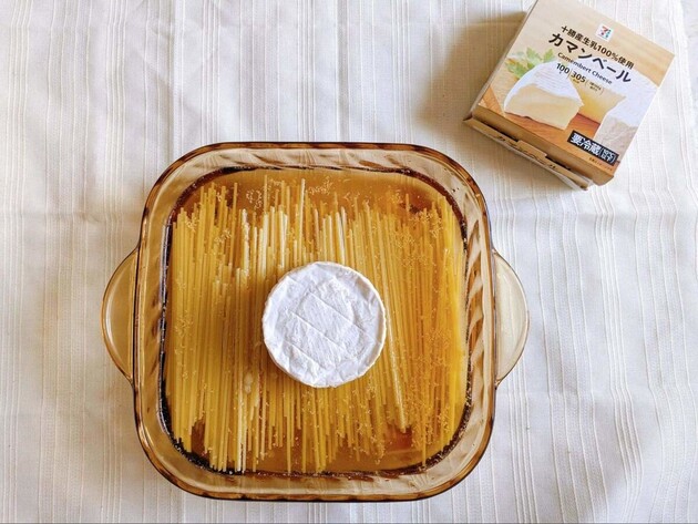 "X"で「2人分作ったはずが1人で食べてしまう」と話題の【茹でないパスタ】作ったら→夫よ、ごめん