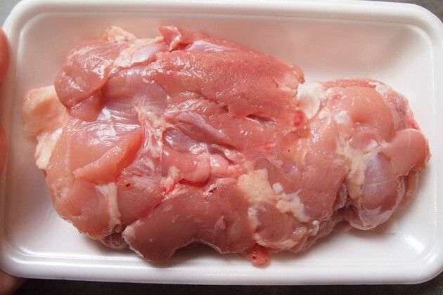 【こんな鶏肉は、絶対に買ってはダメ！？】栄養士が教える「鮮度の見極め方」そこを見ればいいのか！