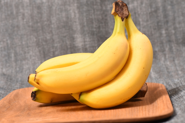 【バナナの食べ過ぎはご注意！？】「1日2本なら食べていい？」栄養士の回答に→「意外だった...」"朝食におすすめ"食べ方も