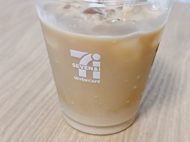 【毎日アイスコーヒー飲む人】やってみて！“家にあるもの”だけで「カップ周りびちゃびちゃ」なくなる