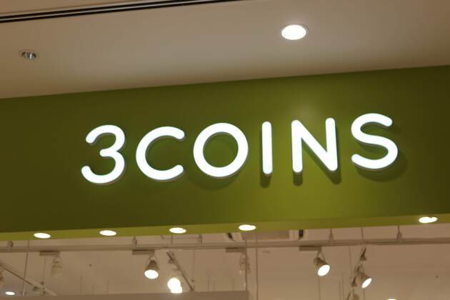 AirPodsが壊れて→【3COINS】で買って大正解！！「2,200円で想像以上」「毎日スマホで動画観る民」は泣く！