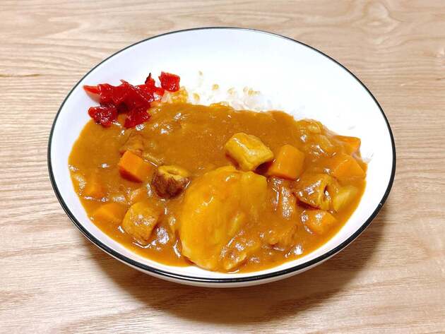 【肉じゃなくて“こっち”が大正解！？】カレーに入れてみたら→家族に大ウケ！「早く教えてよ」「めっちゃ美味しかった」違和感ない
