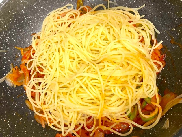 【もう普通のパスタに戻れない！？】実食した調理師が唸った「入れてないのに"アレ"の味がっつり…」