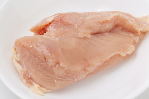 【お願い！鶏むね肉、いきなり茹でないで！！】「驚愕のプリップリ」食感に感激〜！「冷しゃぶより好き」早く知りたかった…涙