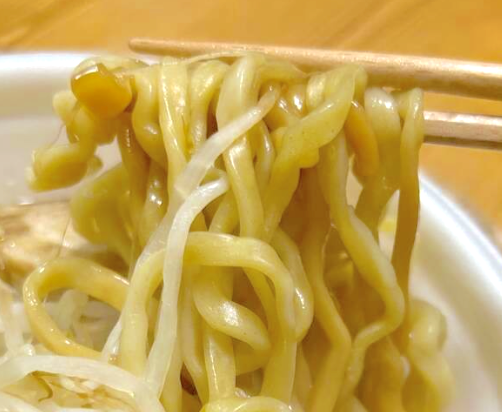 ま～た【ファミマ】がスゴイの出してきた！「1時間待ちはザラ」名店監修【このクオリティは事件】