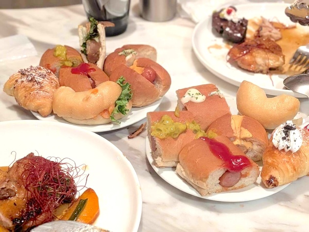 腹パン大満足【食べ放題・渋谷】"接客"クセ強すぎて逆にまた行きたい「ちょっと引いちゃうww」「1,980円で料理レベル高っ」