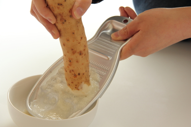 【とろろ作り、おろし器使わないで！？】どうやるの？「あ〜〜その手があったか！！」「目からウロコ」“手がかゆくならない”作り方が神