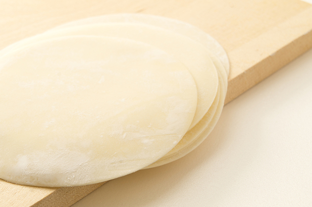 【半端に余った"餃子の皮"はこれで消費！】元イタリアン店員も「見た目は完全に"アレ"と一致！」