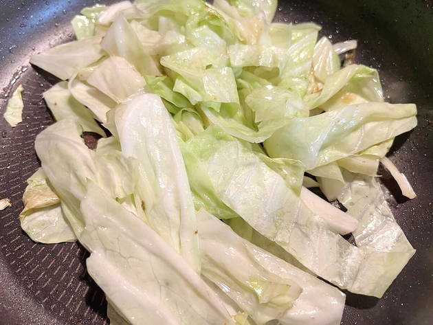 【キャベツ余ったら"もも肉"とこう焼いて！】大原千鶴さん流「ガツンとうまい」ハマっちゃうレシピ！