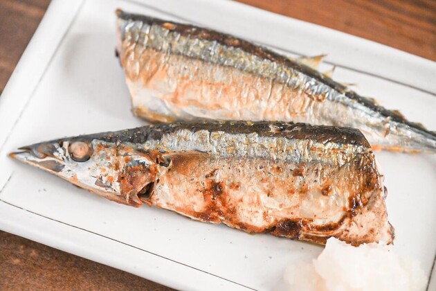 【サンマ、いきなり焼かないでー！？】鮮魚店が教える「皮パリっ！な“フライパン”の焼き方」！