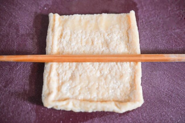 【油揚げは味噌汁に入れない】が大正解！夫「ヤバイ、中毒性ある」「娘も大好き」禁断カリトロおつまみ