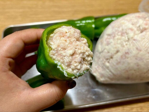 【大バズり確定"ピーマン"の食べ方】日テレ『ZIP』で水卜アナも仰天「なにこれ？豪快すぎる(笑)」「しぼるだけ」ハマる〜！