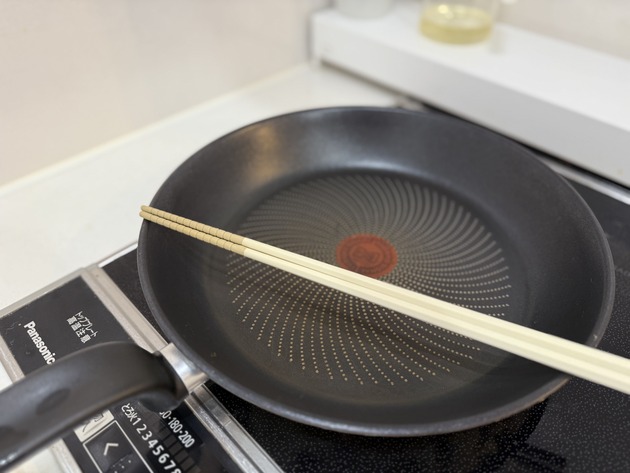 【家の菜箸、それやっちゃダメーー！！】メーカーの注意喚起に→危なっ！？「いつもやってた(泣)」「知らなかった…」“実はNG”4選