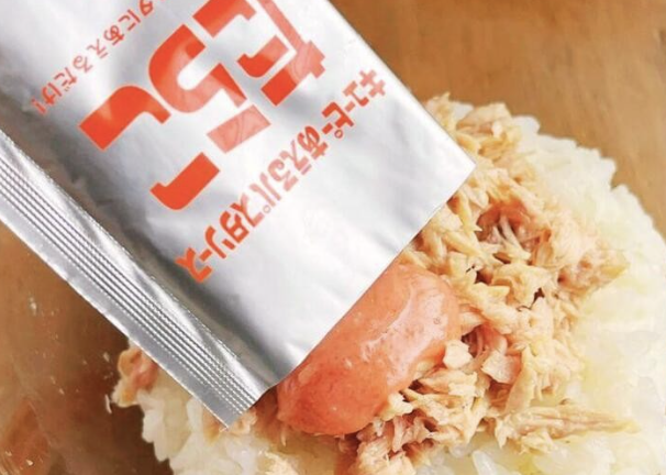 【パスタじゃなくて“コレ”に混ぜてー！！】これは旨いわ…「やってみたい」「この発想はなかった」SNSで反響→やってみたい人続出！