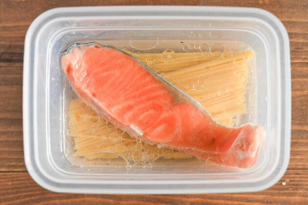 【お願い!鮭買っても、グリルで焼かないでー!】「これレンジだけで作ったの?」家族大絶賛レシピが神