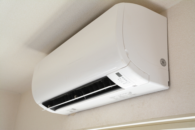 【エアコン、暖房つける前にこれやってーー!】掃除のプロの警告に「気をつけます…」ココだけ確認3選