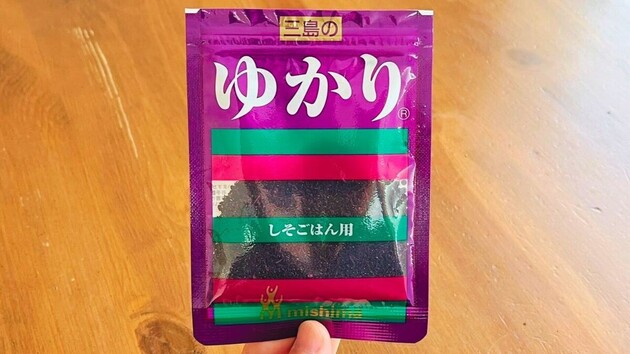 【白ごはんにかけるのやめて、コレやってみてー!!】「クセになる」SNS見て“作った”の声続々!