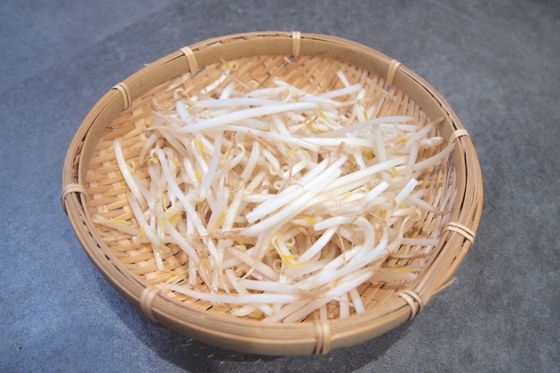 【その野菜、絶対に生で食べないで！】「病気のリスクも…」管理栄養士がゾッとする警告→「絶対に絶対に気をつけます…」