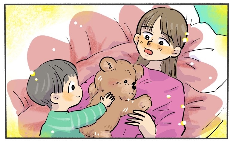 「クマさんがね…」生理中に休んでいたら…3歳の息子が、私の体にぬいぐるみを乗せて言ったことは