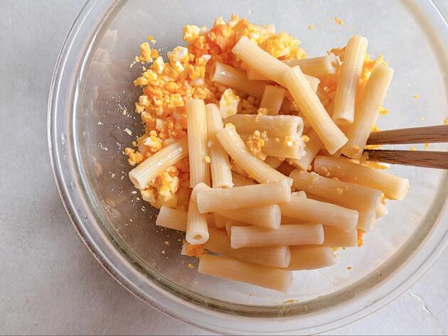 【マカロニ茹でたら「あの液体」かけて！】"土井善晴さんの食べ方"→「こっちで全然いいね」「うまいうまい！」一瞬で完食