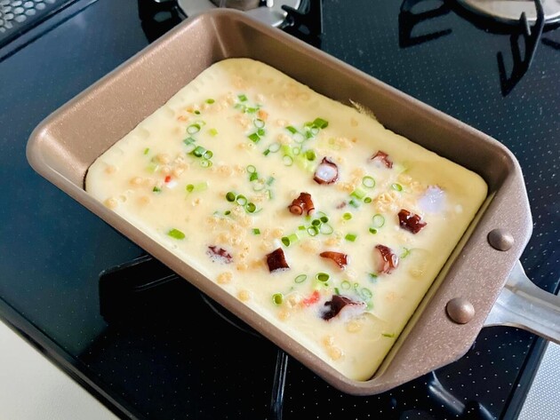 その発想はなかった！！紛れもなく【美味いたこ焼き】なのに「もうたこ焼き器の出番が減る」予感しかしない!?最強レシピ