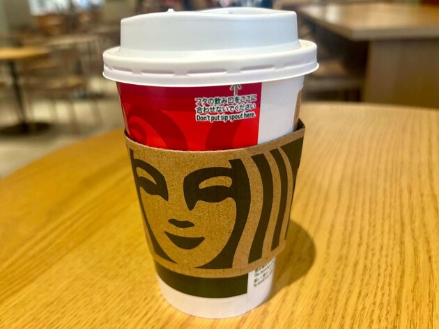 【認知度・低！】“元スタバ店員”が教える「キャラメルマキアートが劇的に変わる」神ワザ！「無料でできるの？？」ホットの時期に試して