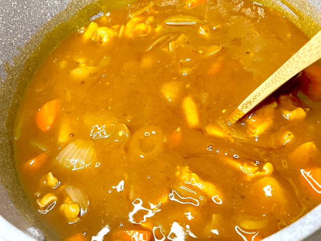 【カレー、その作り方…本当にやめてーーー！】「なぜかみんなやるけど…」調理師が"ハッとする警告"