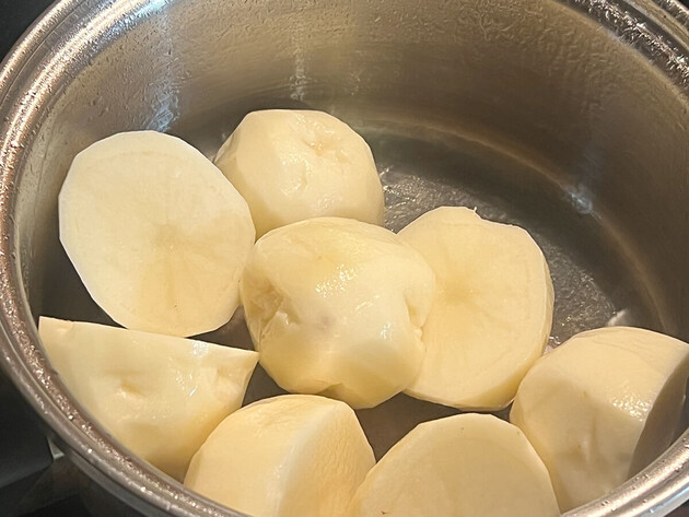 【お願い！じゃがいも余ってたら絶対コレ作ってー！】女将さんが教える「腹ペコさん絶賛！」「つまみながら飲める」レシピ