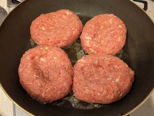 【ハンバーグはもう一生これ！！】超人気！大行列『ミート矢澤』総料理長が“こっそり教える”レシピ→「感動」「肉汁ヤバイ(泣)」家族も大大大絶賛の嵐