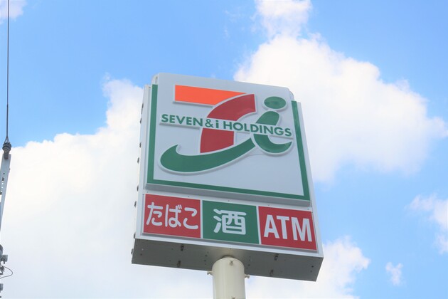 すっげ〜〜〜！もう完全にお店のやつじゃん！【セブン】二郎系ファンも飛びつく“超ガッツリ系”