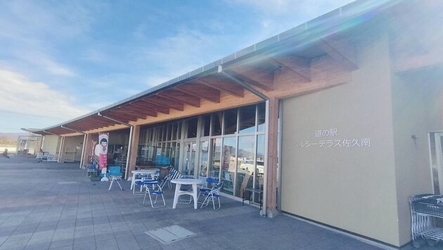 県外から訪れる人も多数！ご当地グルメが飛ぶように売れてる〜！！【長野・人気道の駅が楽しすぎ！】「北斗の拳」ファンも必見
