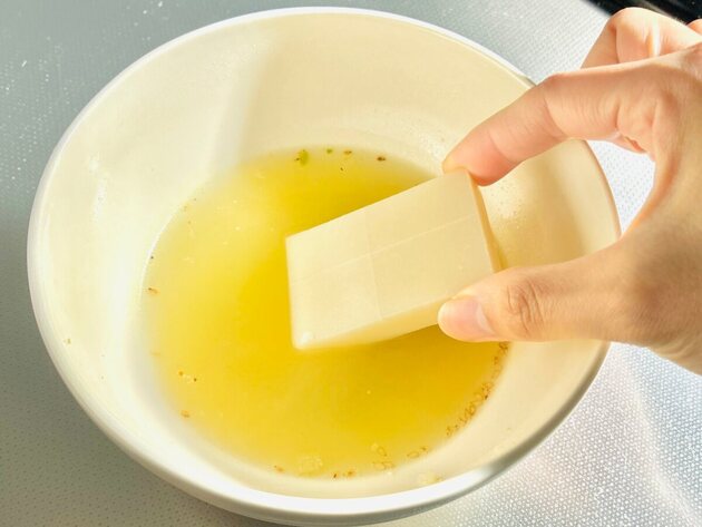 【余った切り餅】で楽しむ"おかわり"が斬新すぎる！「最後まで無駄にしない」「熱々でピリ辛で濃厚」あっという間にごっつぁんです！