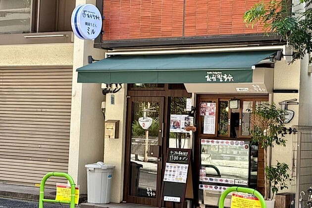 うっっめぇ〜〜!!休日ビジネス街に押し寄せる女性客【新橋グルメ】1,210円でもコスパ悪くないぞ