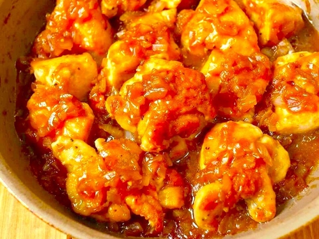 【”鶏むね肉”はもう一生これ！！】"あの粉"まぶす裏技で…→安っすい特売のお肉も「鬼のようにプリプリにジューシー（ヨダレ）！」