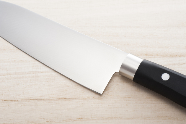 【その"包丁"の使い方やめてーーー！！】調理師が見てゾッとする『うっかりNG行動』→「やってた…」「知らなかった」