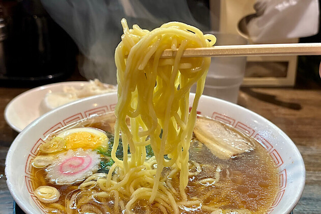 東京でしか食べられない！「中華そば」と「豚まん」コラボ【バナナマンの早起きせっかくグルメ】