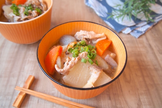 【その豚汁の作り方、もうやめてーー！】管理栄養士「これ、やる人多いんですが…」→思わずゾッ…！「塩分・脂質、過多になります…！？」