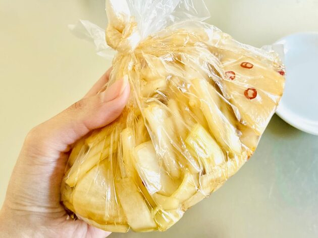 でっかい【大根1本】が余裕で消える!?父が"ドヤ顔"で伝授「ポリ袋にドーン」で潔くウマい!!