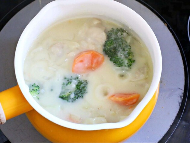 【お願いだからもうやめて！シチューの食べ方】「食中毒の恐れも」管理栄養士がゾクリとする警告