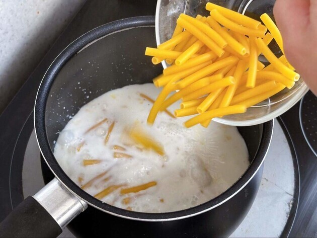 【マカロニはお湯で茹でないで…！？】“あの液体”にドボ〜ンが大大大正解！三國シェフ直伝「震えるほどウマくなる」調理法