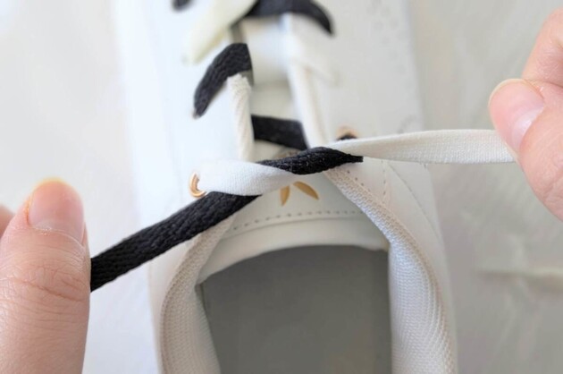 ガーン!!【靴ひも】また解けてる!!←なら、コレ試してみて！「格段に解けにくい！」「"へぇボタン"100回押す」結び方の裏ワザ