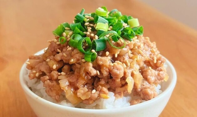 【“豚ひき肉”の震えるほど旨い食べ方】別名「肉まんの中身だけ」→「これは美味いぞ」「早く知りたかった」SNS見て作る人続出〜！爆速メイン