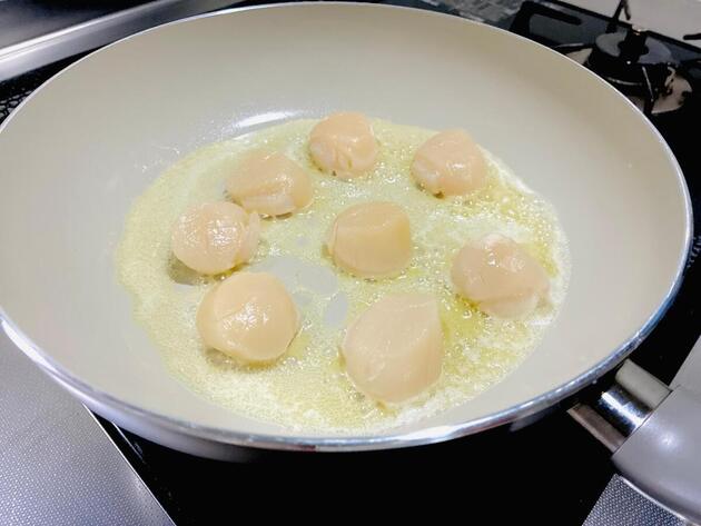 和田明日香さんは【ホタテ】をこう食べる！「刺身」派も寝返るほど美味い説…!!"カリカリ"までリピ確定！斬新レシピ