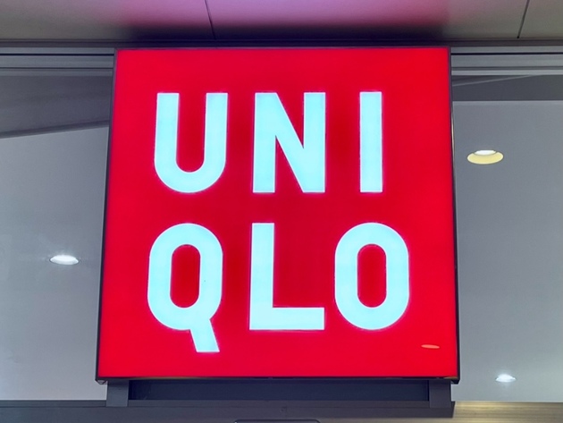 "ブラック"見つけて即、手に取った！「1,000円も安いならあり!!」【ユニクロ】「他店の1/5価格は見逃せない」2選