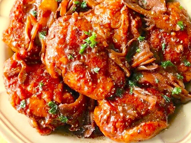 【今後"鶏もも肉"はもうこれしかないよッ！】なんだこれ…！ビストロ級の味やないか！「意味わからんほどやわらかプリップリ（狂喜乱舞）！」