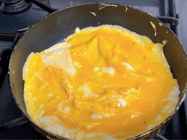 卵4個と白飯があったら【フレンチのシェフはこれを作る！】「明日も食べたい」シンプルなのに予想超え“懐かしオムライス”