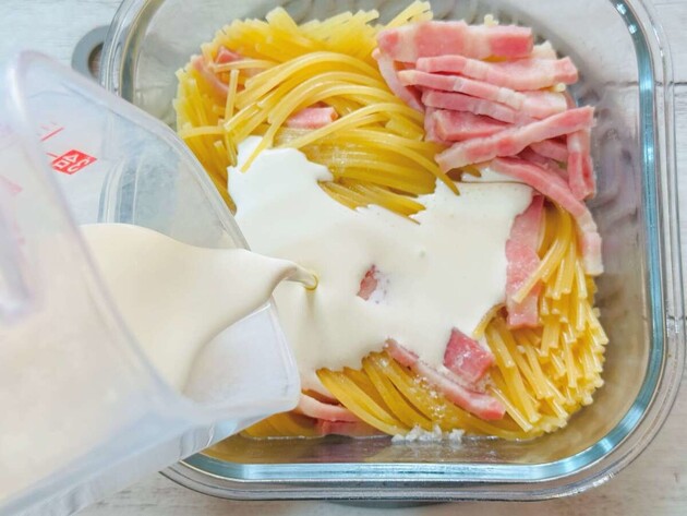 【ベーコンと顆粒コンソメ余ってたら…】コレ作って！“レンジ完結”めっちゃ旨い食べ方