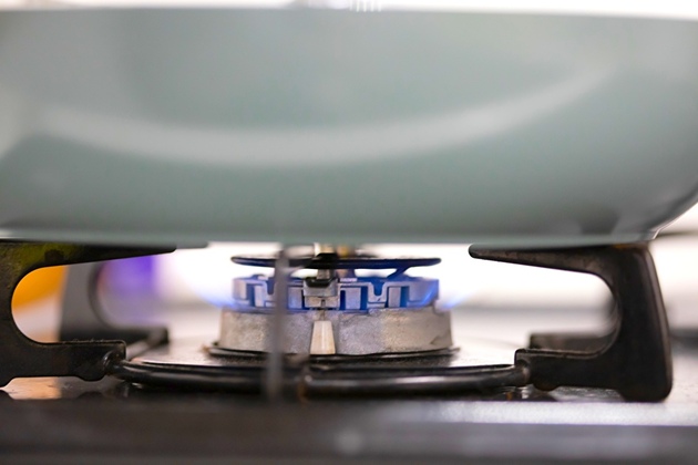 "その料理の仕方"は絶対やめてー！【調理師がため息な行為】「とりあえずでやる人、多いんですが…」