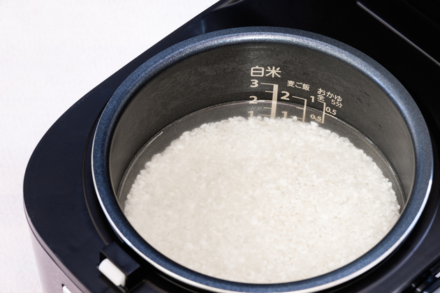 【実体験】「SNSでバズってた炊飯調理、やってみた♪」←盛大に吹きこぼれて大惨事（涙）！【メーカーの警告】に「知らなかったー！」