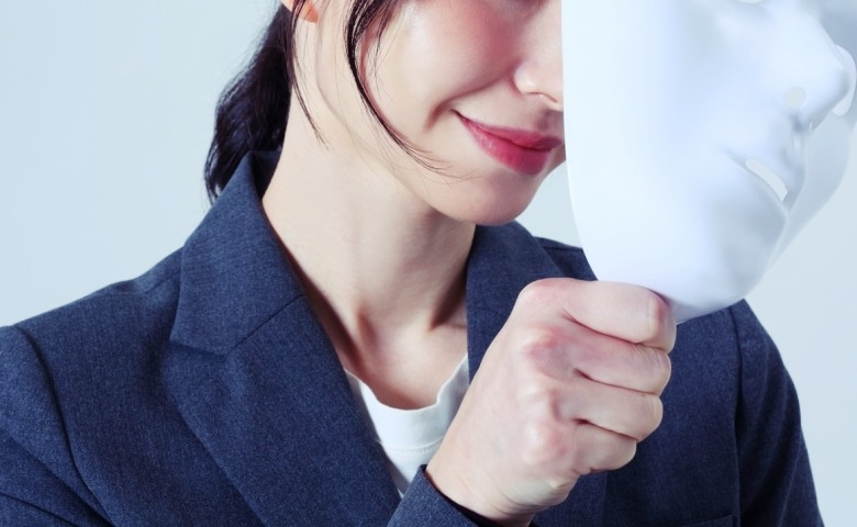 「私より先に結婚なんて許さない」彼が勤める会社に入社して…私に恨みを募らせた、幼なじみの暴走